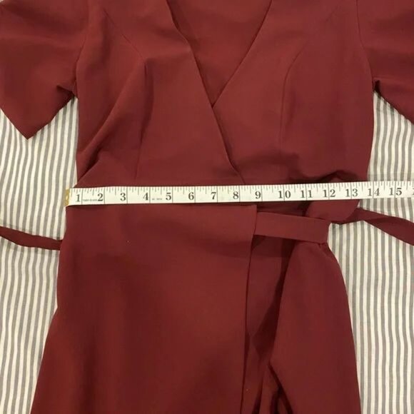 Park & Fifth Elegant Burgundy Wrap Dress Size XS - Picture 2 of 3